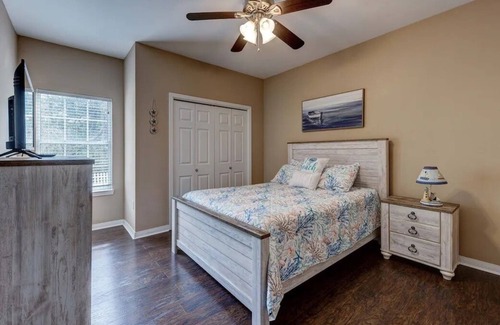 Niceville House | Spacious Townhome near Destin and Elgin AFB