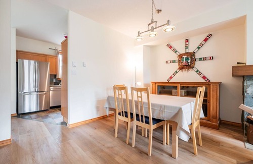 Nicklaus North Condo | Spacious townhome | Private garage & hot tub | BBQ