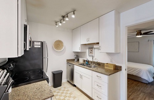Tallahassee House | Spacious townhome with fenced yard, large patio, close to everything