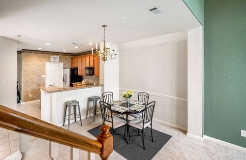 Barker House | Spacious Townhome With KING SUITE&Spa Tub