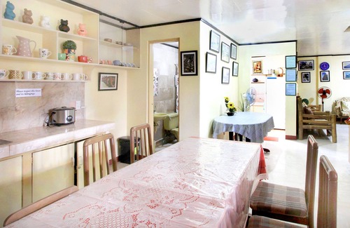 Tagaytay House | Spacious Townhouse for Family Near Picnic Grove