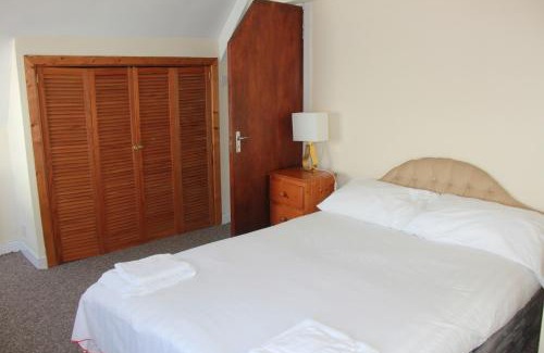 Youghal Apartment | Spacious Townhouse