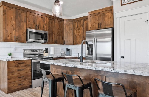 Ashton House | Spacious Townhouse Sleeps 10ppl!