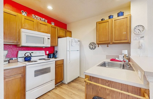 Venetian Bay Villages House | Spacious townhouse with resort style amenities, waterview and fitness center