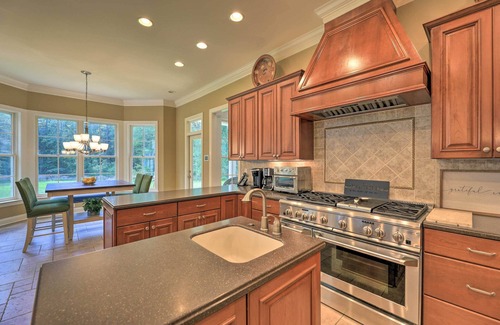 Trenton House | Spacious Trenton Home w/Pond on 20 Acres!