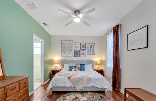 Riverside Heights House | Spacious & Tropical | Patio & Grill | Ace Location