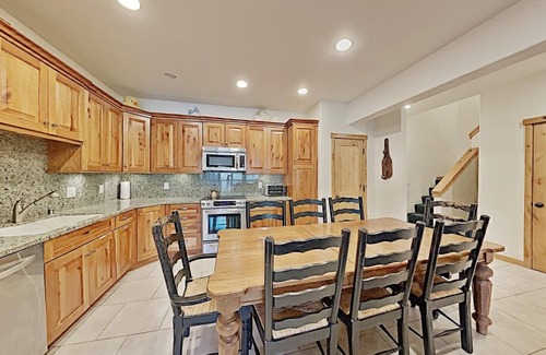 Mammoth Lakes Condo | Spacious Two Bedroom Condo with Loft! Enjoy Stargazing in a Quiet Neighborhood! (Snowbird 204) by RedAwning