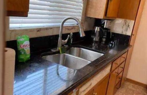 Pico Apartment | Spacious Two Bedroom in Santa Monica