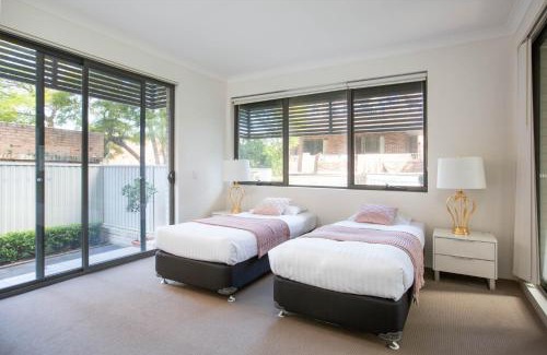 Westmead Apartment | Spacious Two-Bedroom Apartment near Hospital