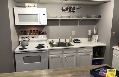 Durhamville Apartment | Spacious two bedroom get away. Full kitchen with all supplies. 75 in tv…