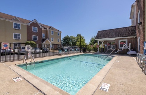 Tewksbury House | Spacious Two Bedroom Suite in Tewksbury, MA w/All You Need!