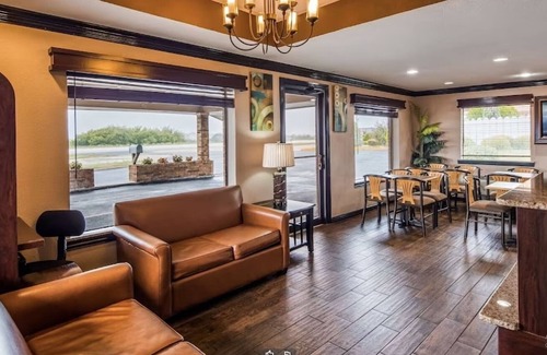 Decatur Hotel | Spacious Two Queen Non-Smoking Quarters, Scottish Inns - Near Decatur Square