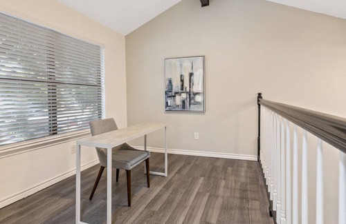 South Arlington House | Spacious & Unique / Home Office!