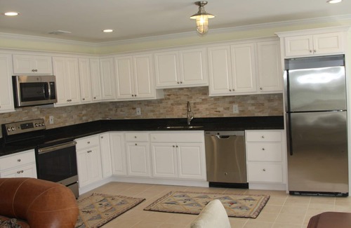 Newport House | Spacious, Updated, 2 Bedroom, 2 Bathroom Home Beside NY and Ida Lewis Yacht Club