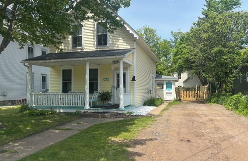 Marquette House | Spacious updated home near Lake Superior walk to restaurants, breweries, beach