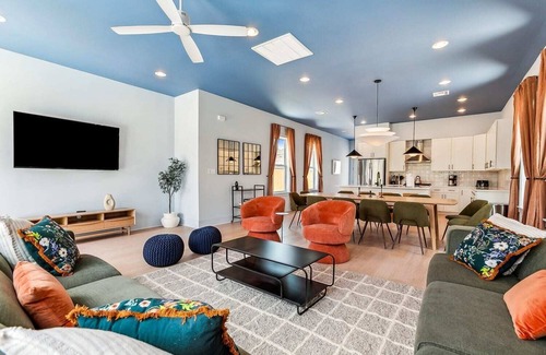 Faubourg Lafayette House | Spacious Upscale Home w/heated Pool+Parking NearFQ