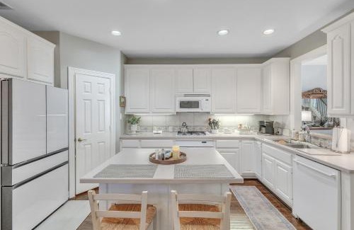 Uptown House | Spacious Urban Uptown Retreat townhouse