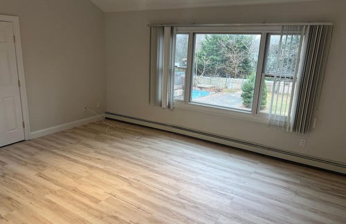 East Setauket Villa | Spacious 5-bedroom villa in pleasant Setauket- East Setauket with WiFi, AC