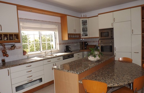 Pata de Cima Villa | Spacious V4 (-10p) with pool and garden