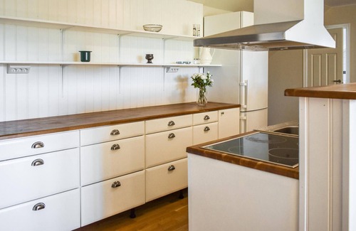 Blentarp Apartment | Spacious vacation apartment on former farm