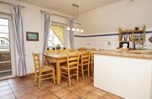 Pantow Apartment | Spacious vacation apartment with terrace and garden in the quiet Wildrose country house