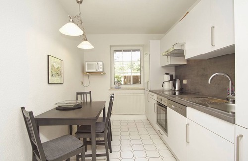 Pantow Apartment | Spacious vacation apartment with terrace and garden in the quiet Landhaus Wildrose -