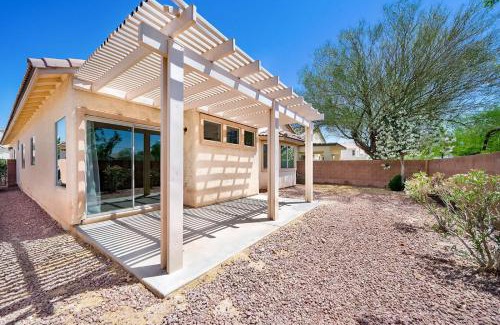 North Las Vegas House | Spacious Vegas Home, BBQ, H-Speed Wi-Fi, Sleeps 11