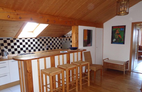 Diessen am Ammersee Apartment | Spacious, very quiet apartment with balcony to the South in well-kept villa