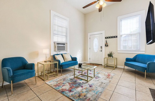 Treme House | Spacious, Vibrant Home Near French Quarter Perfect for NOLA Getaway!