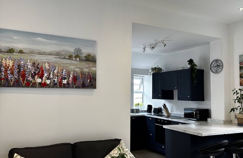 Longford Apartment | Spacious Victorian self contained flat, looking over Oswestry with great views
