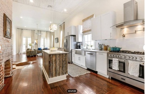 Bywater House | SPACIOUS Victorian One Mile to French Quarter Sleeps 6