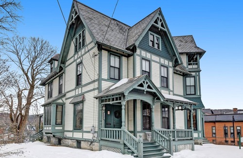 North Adams House | Spacious Victorian in N. Adams-walk to Mass MoCA