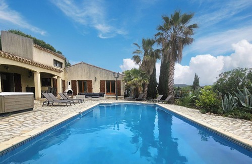 Felines-Minervois Villa | Spacious villa with a private pool and hot tub