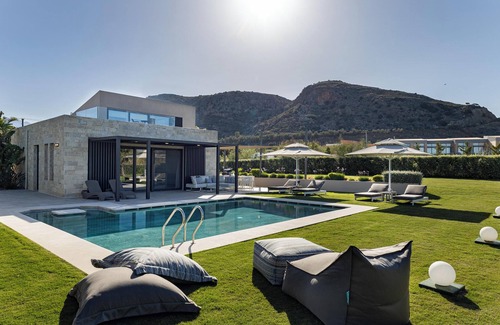Katochori Villa | Spacious Villa, 100 m From the Beach, Large Garden, Private Pool & Playroom!