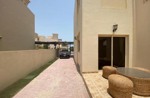 Al Hamra Village Villa | Spacious Villa Al Hamra Village with gulf and Golfcourseview with weekly and monthly stay offers