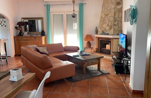 Vinuela Villa | Spacious villa and studios in Viñuela, close to the coast (Torre Del Mar)