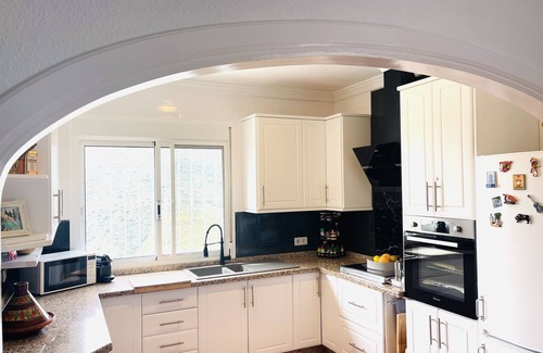 Vinuela Villa | Spacious villa and studios in Viñuela, close to the coast (Torre Del Mar)