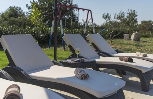 Drnis Cabin | Spacious Villa for up to 8 persons with private pool, garden, BBQ, A/C