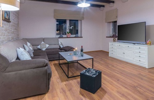 Drnis Cabin | Spacious Villa for up to 8 persons with private pool, garden, BBQ, A/C