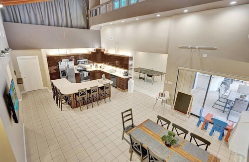 Survey Creek Villa | Spacious Villa Heated Pool. Golf Course, BBQ Games