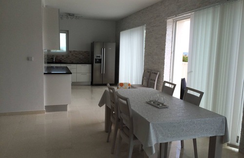 Vodice Villa | Spacious villa, high standard, private outdoor grill and swimming pool (*)