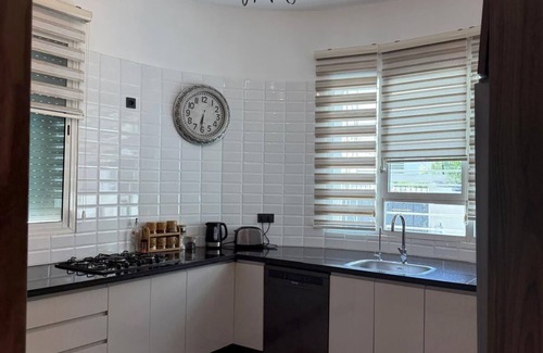 Ville Nouvelle Villa | Spacious villa ideal for large families, close to city centre and local shops