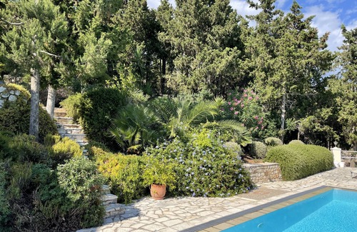 Paxos Villa | Spacious villa in extensive private grounds overlooking Ahai bay near Erimitis