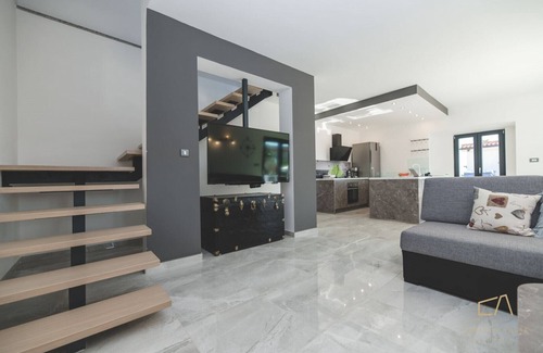 Kras Villa | Spacious villa Ivy with an outdoor pool in a quiet area on Krk