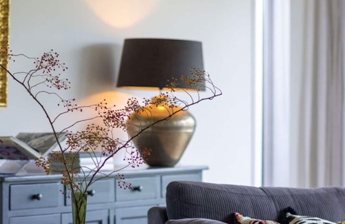 Alblasserdam Villa | Spacious villa near Rotterdam and Kinderrijk