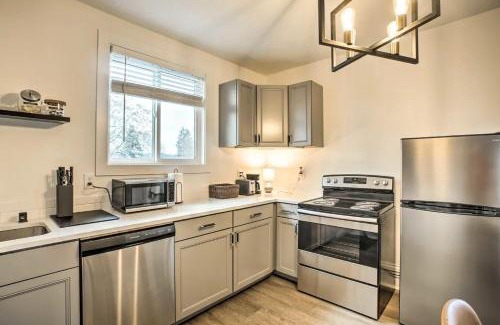 West Central House | Spacious Villa-Triplex in Kendall Yards