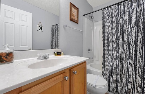 Windwood Bay House | Spacious Villa w/Private Pool Near Disney & Champions Gate