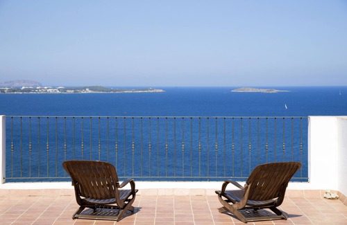 Siesta Villa | Spacious villa with amazing sea views . 150 meters from the beach