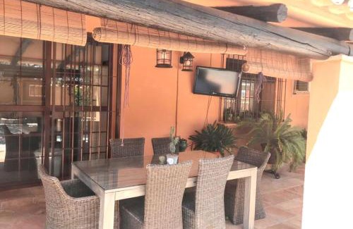 Hornachuelos Villa | Spacious Villa with Private Pool in Hornachuelos