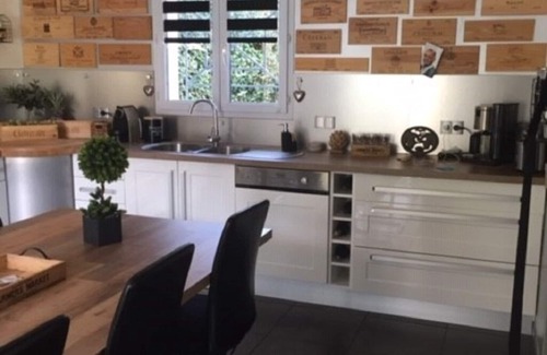 Mouguerre Villa | Spacious villa with private pool, summer kitchen, plancha and barbecue near Bayonne
